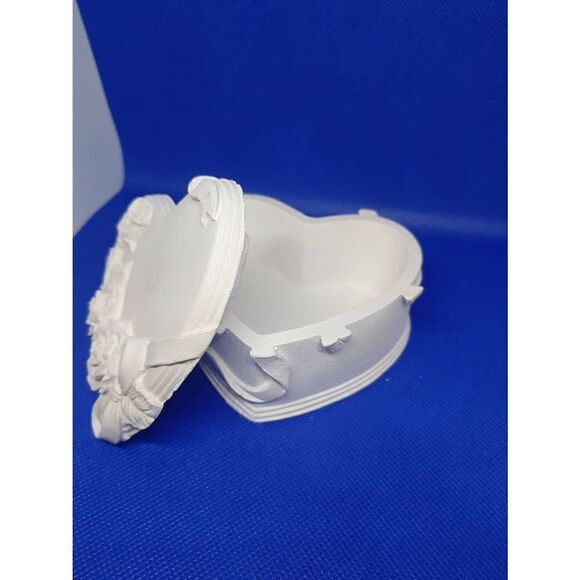 Raw Plaster Heart Trinket Box - Picture 3 of 12